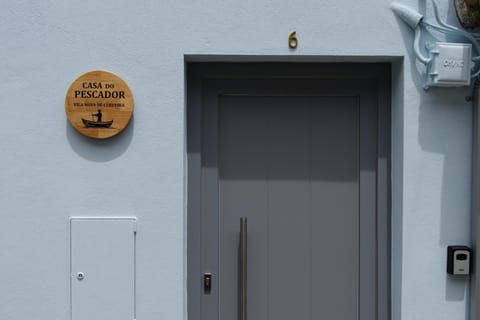 Property building, Off site, Property logo or sign, Logo/Certificate/Sign