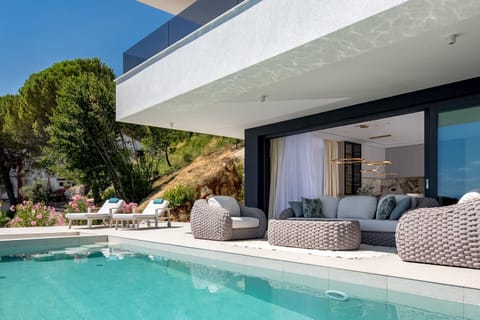 Balcony/Terrace, Swimming pool