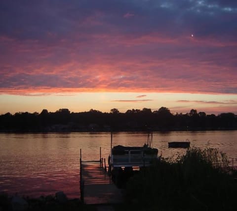 Sister Lake Cottages - Unit 5 House in Sister Lakes