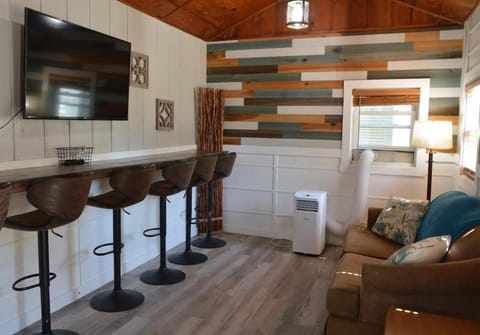 Sister Lake Cottages - Unit 5 House in Sister Lakes