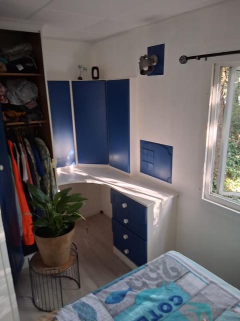 Camping Les Acacias Campground/
RV Resort in Pont-Saint-Esprit