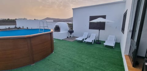 Garden, Balcony/Terrace, Swimming pool