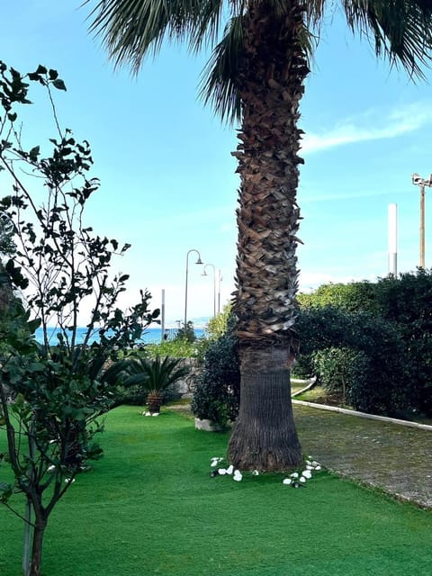 L'oblo' sul mare Sorrento Coast House in Vico Equense