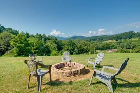 11 Mi to Asheville Scenic Retreat with Game Room House in Upper Hominy