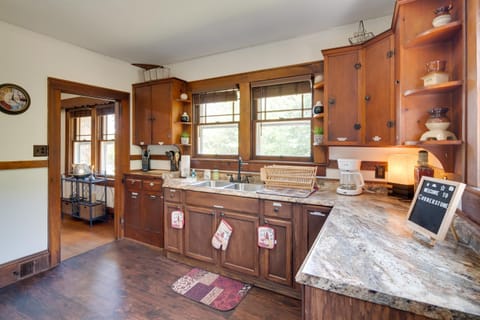 Hike and Explore Mountain-View Escape in Candler House in Upper Hominy