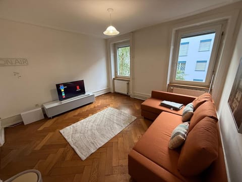 Chill and Tranquil in St Johann near Novartis Campus Apartment in Basel