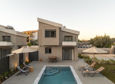 Patio, View (from property/room), Pool view, Swimming pool, sunbed