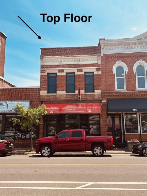 Gorgeous apartment across from La Crosse Center Apartment in La Crosse