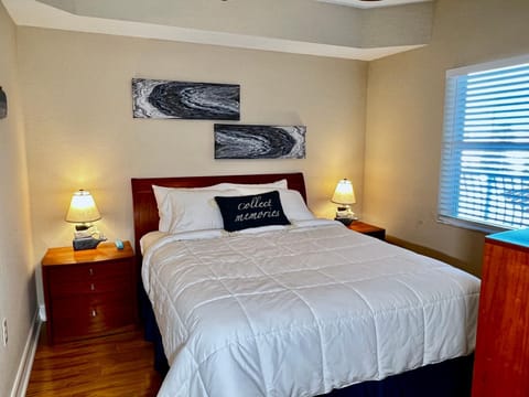 Sunset Nest Apartment hotel in Treasure Island