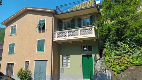 Property building, View (from property/room), Balcony/Terrace