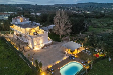 Property building, Day, Night, Bird's eye view, Mountain view, Pool view, Swimming pool, Swimming pool, sunbed