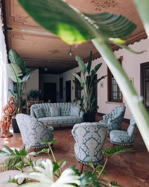 Communal lounge/ TV room