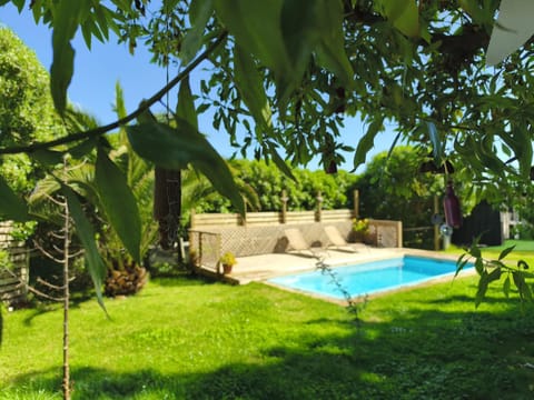 Patio, Spring, Day, Garden, Garden view, Pool view, Swimming pool, sunbed