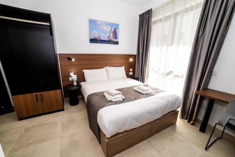 Affordable Studio Apartment - by HostMT Apartment in Saint Paul's Bay