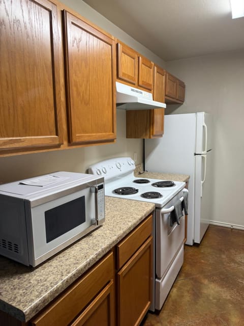 Coffee/tea facilities, Kitchen or kitchenette, dishwasher, microwave, washing machine