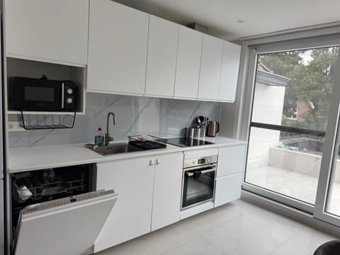 Beautiful house &parking space Apartment in Leuven