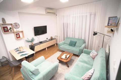 TV and multimedia, Living room, Dining area