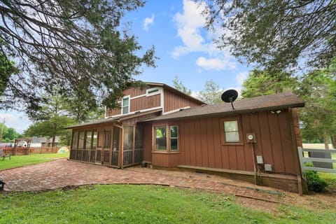 Green Meadow Cabin Cabin in Tennessee