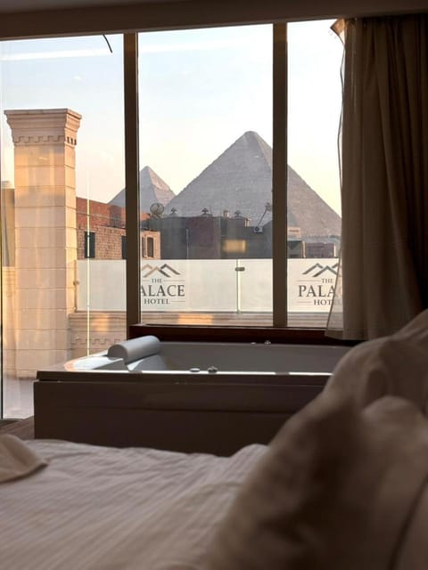 Bed, Natural landscape, Photo of the whole room, Bedroom, Mountain view