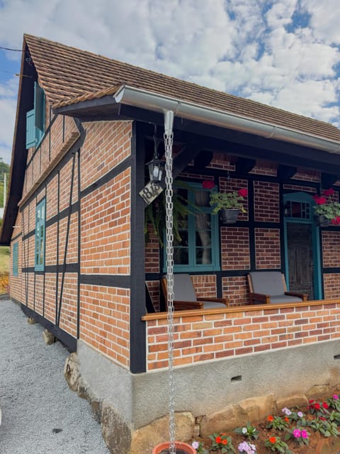 Facade/entrance, Garden view
