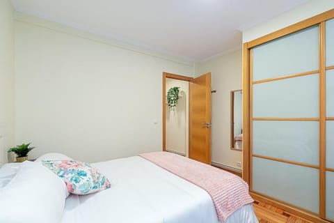 Lovely 4-bedroom apartment in Vigo Apartment in Vigo