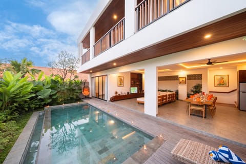 Property building, Swimming pool