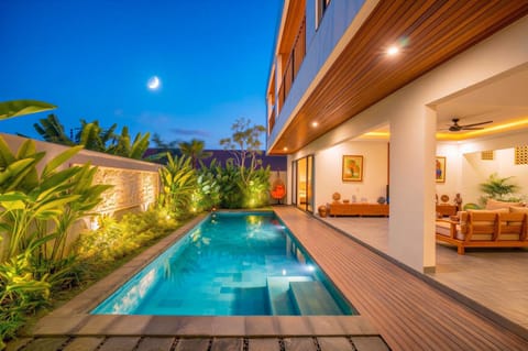 Property building, Swimming pool