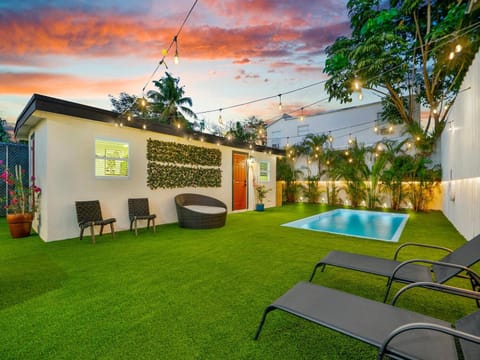 La Pergola Villa 7 BR PoolHot Tub Location Villa in Miami