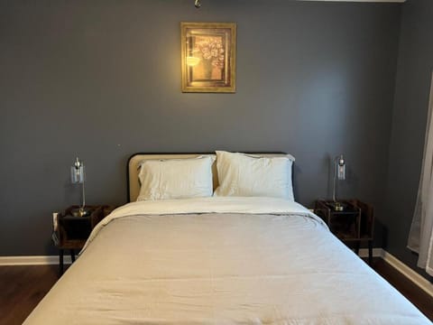 Townhouse Bridgeport Close UHC,FBI,Bridge complex Apartment in Bridgeport