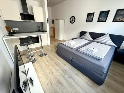 Goldstadt Moto Loft - Urban Studio am Schlössle Apartment in Pforzheim