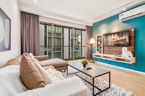 TV and multimedia, Living room, Seating area, internet, air conditioner