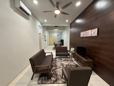 TV and multimedia, Living room, Seating area, air conditioner