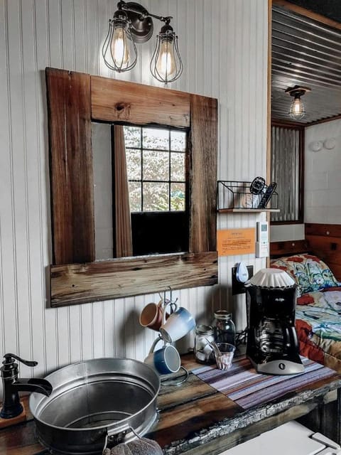 Rustic Horse Stall Suite B&B Near Nashville and has Private Bath, Loft Beds & Country Breakfast House in Old Hickory Lake