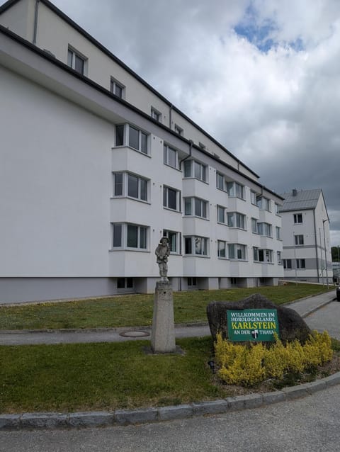 Property building, Street view