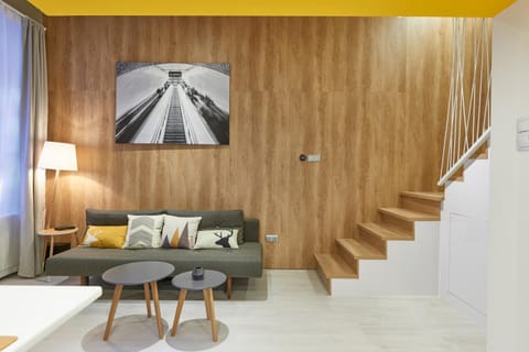Living room, Seating area
