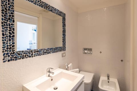 ViaDritta8 - Old Town Apartment in Bordighera