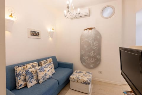 ViaDritta8 - Old Town Apartment in Bordighera