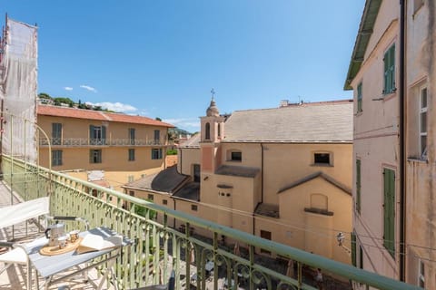 ViaDritta8 - Old Town Apartment in Bordighera