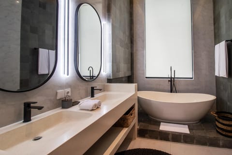 Toilet, Bathroom, Bath, towels