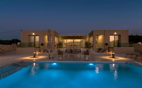 Property building, Pool view, Swimming pool