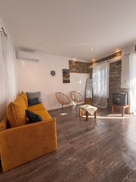 Living room, flat iron