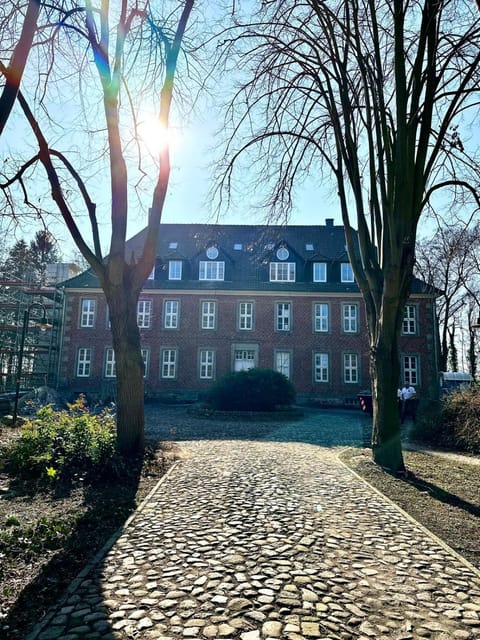Property building, Day