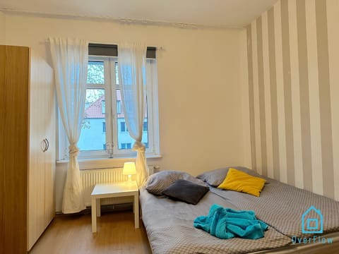 Beige Room -15 Minutes to Gdańsk Old Town & Seaside Vacation rental in Gdansk