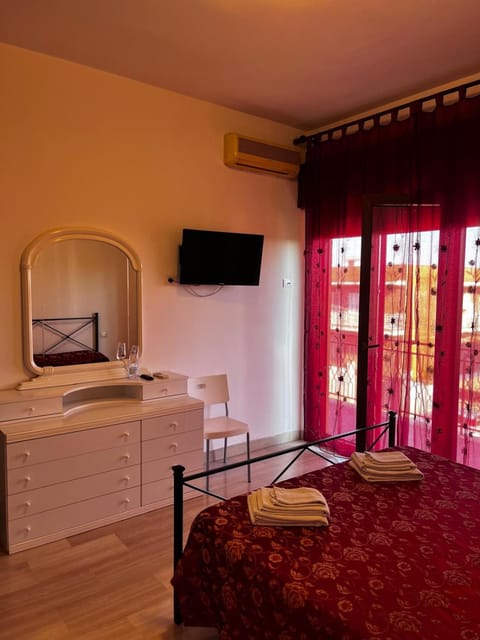 TV and multimedia, Photo of the whole room