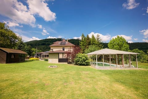 Property building, Garden