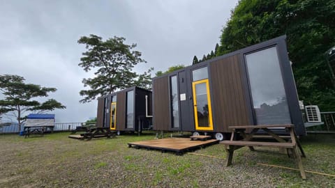 Property building, Day