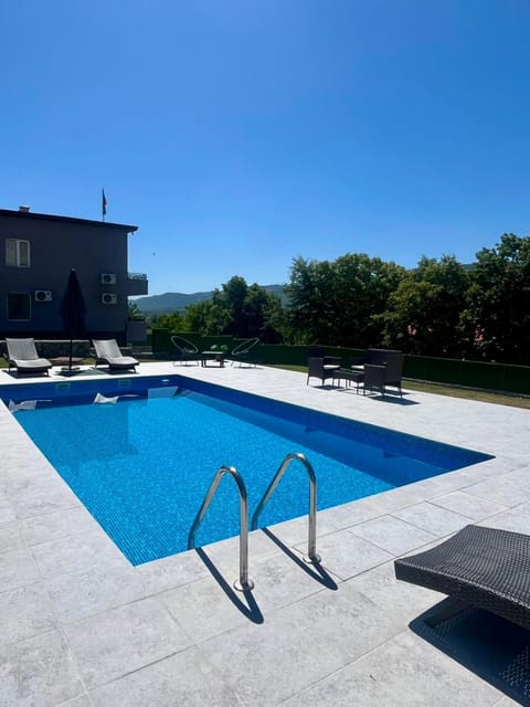 Day, Natural landscape, Balcony/Terrace, Pool view, Swimming pool, sunbed
