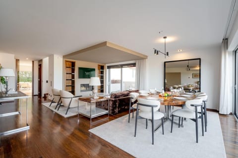 TV and multimedia, Living room, Dining area