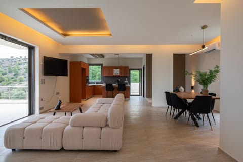 White Sand Loutraki Villa - Sea View Villa in Euboea