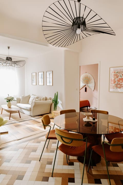 Living room, Dining area